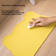 Wiping the silicone mat clean in one pass